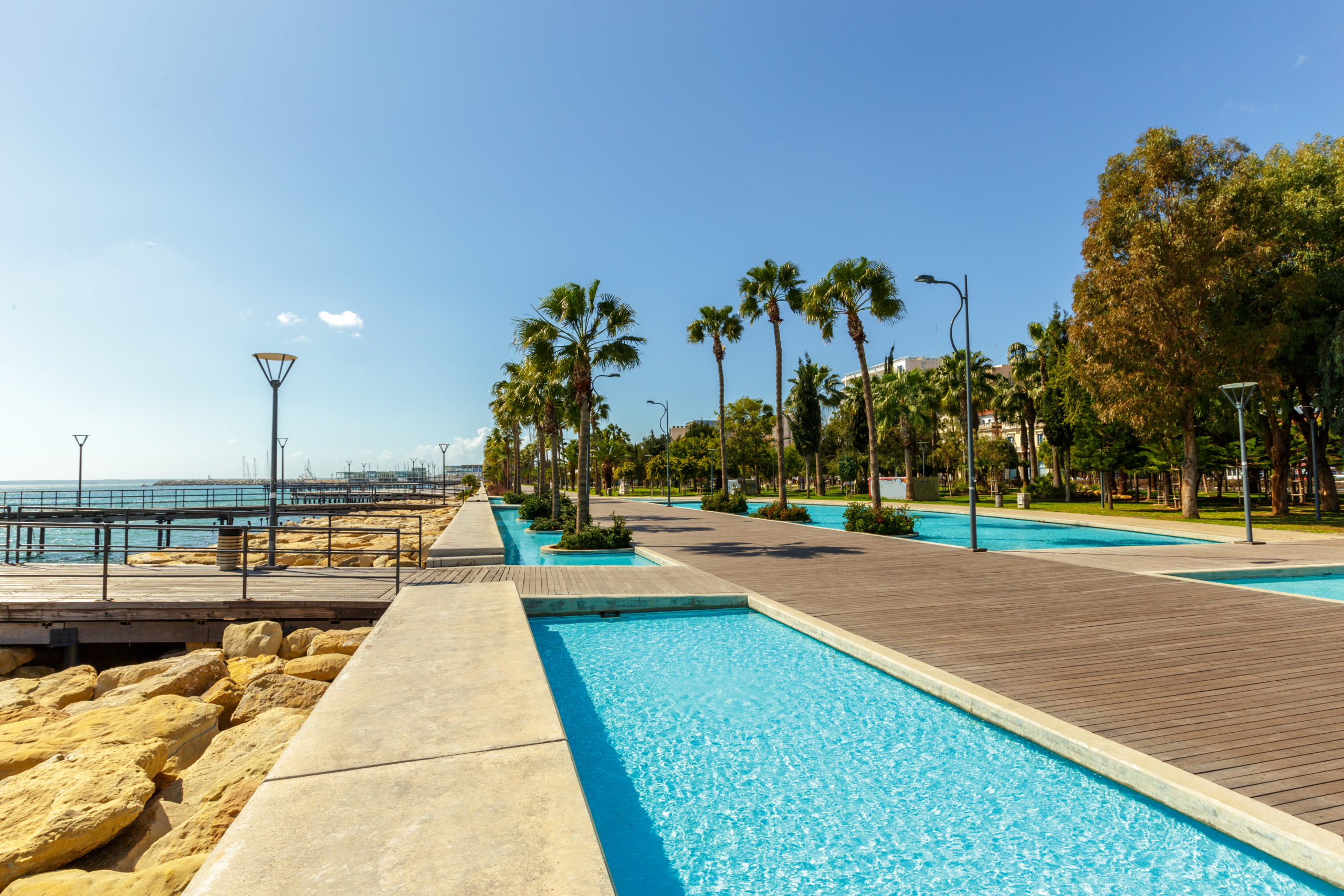 swimming pool luxury hotel
